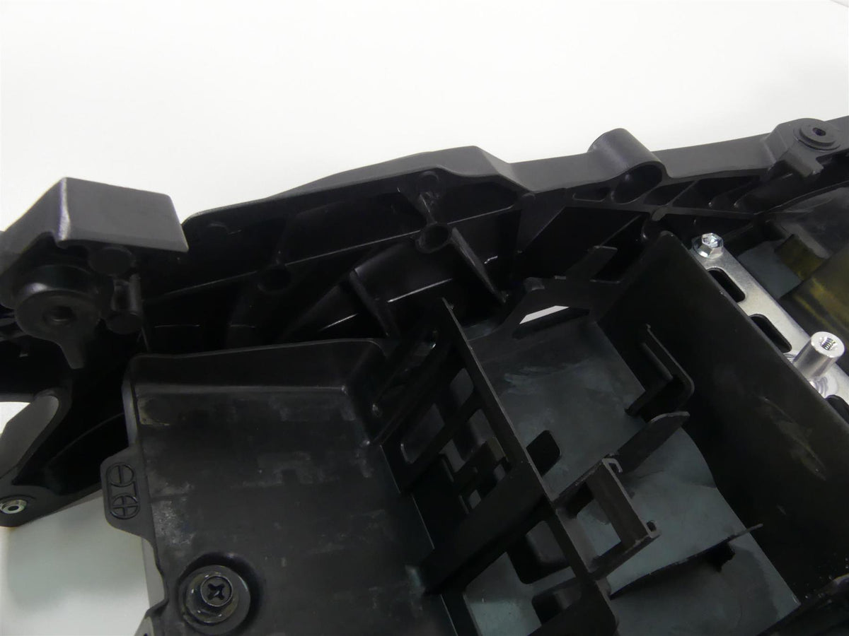 2022 Suzuki GSXR750 Subframe Sub Frame + Inner Fender Set - Read 41211-14J00-YUG {{ shop.shopifyCountryName }} - Mototech271