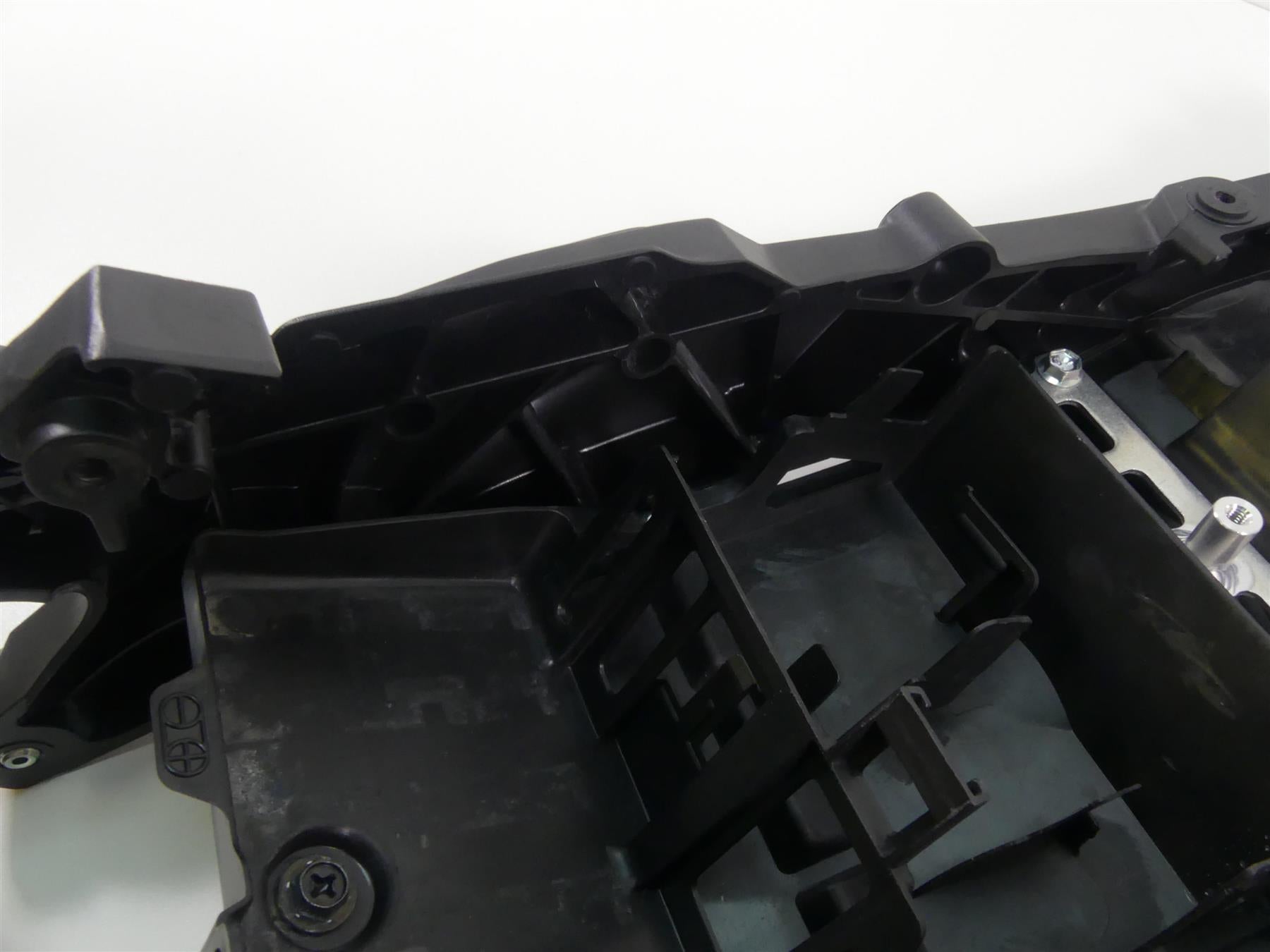 2022 Suzuki GSXR750 Subframe Sub Frame + Inner Fender Set - Read 41211-14J00-YUG {{ shop.shopifyCountryName }} - Mototech271