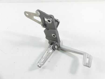 2020 Triumph Speed Triple RS 1050 Front Right Footpeg & Brake Pedal T2081766 {{ shop.shopifyCountryName }} - Mototech271