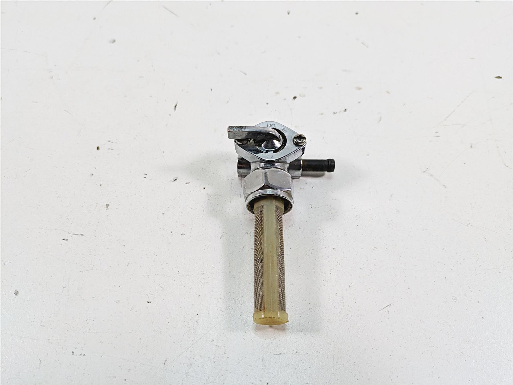 1990 Harley Sportster XLH883 XL883 Petcock Fuel Gas Petrol Valve 62169-81 {{ shop.shopifyCountryName }} - Mototech271