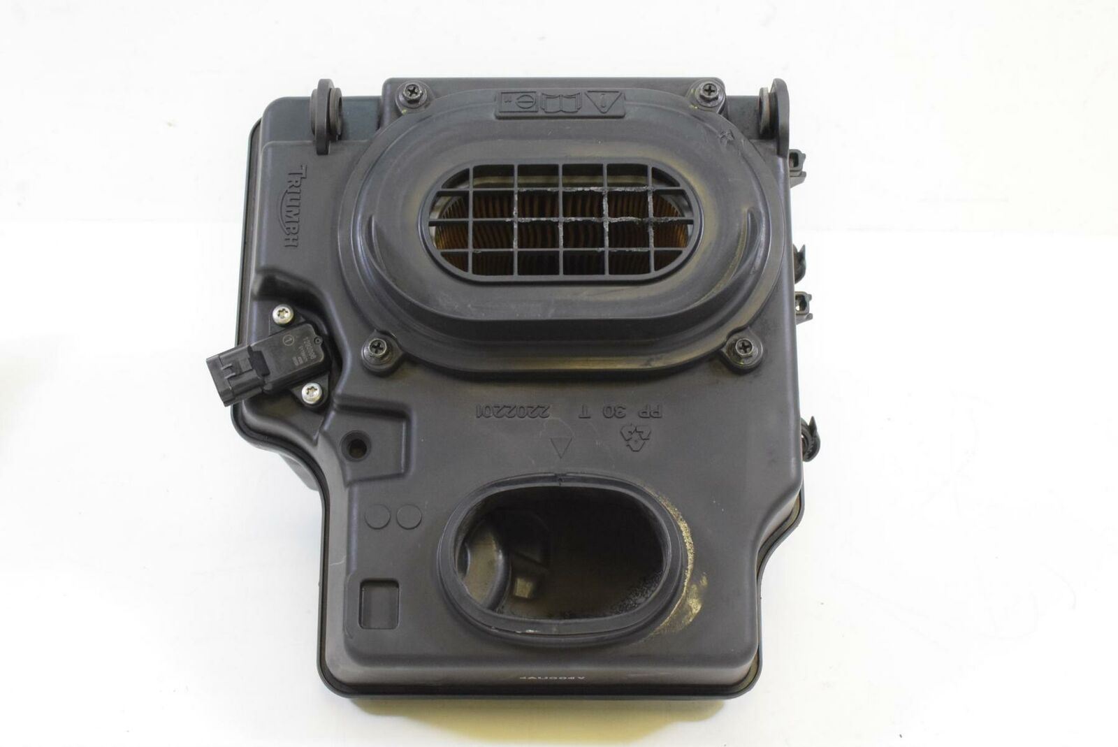 2015 Triumph Rocket III Touring ABS Mid Center Air Box Breather Cleaner T2202201 {{ shop.shopifyCountryName }} - Mototech271