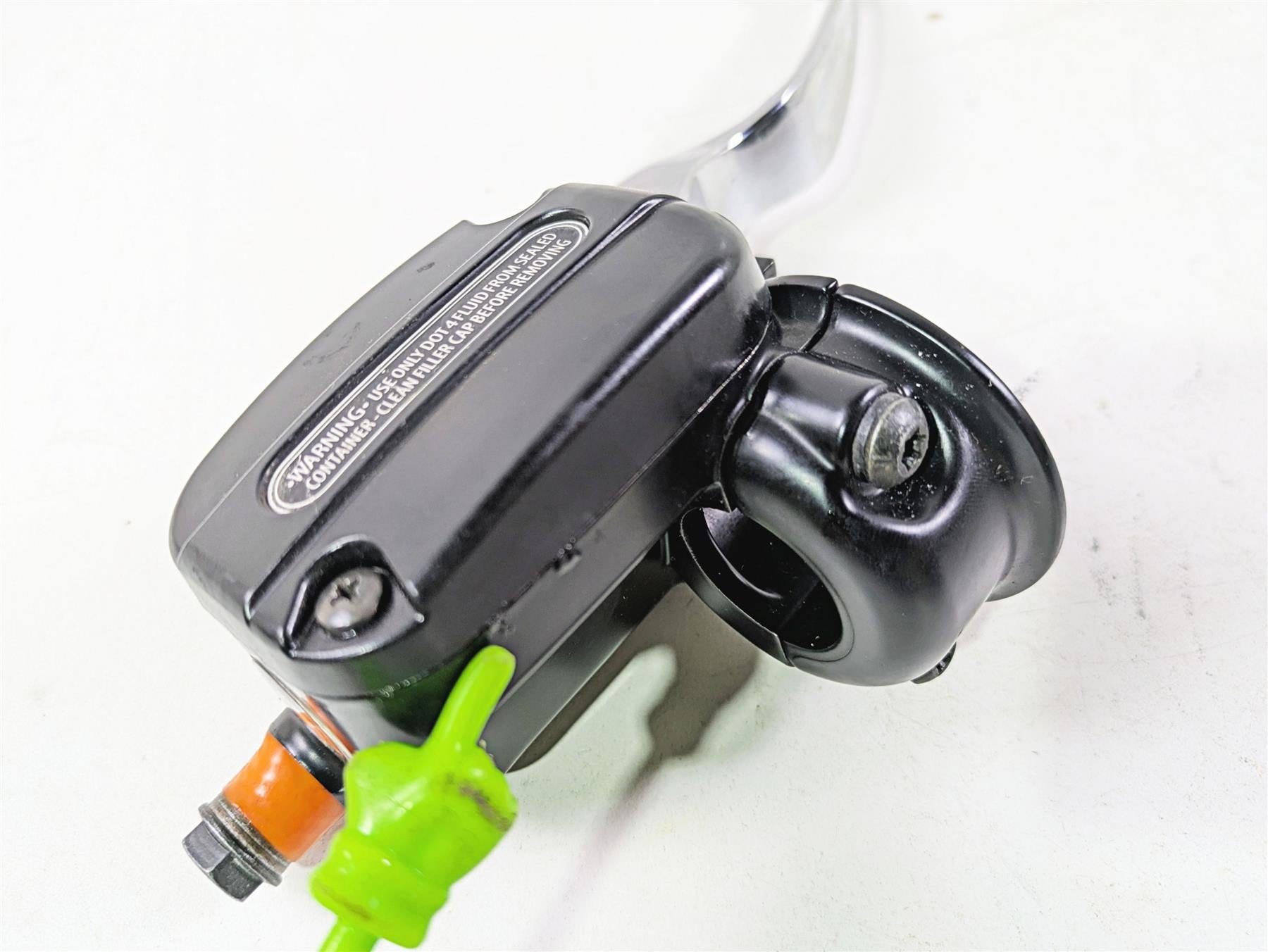 2015 Harley Touring FLHTKL Electra Glide Front Brake Master Cylinder 44551-08F {{ shop.shopifyCountryName }} - Mototech271