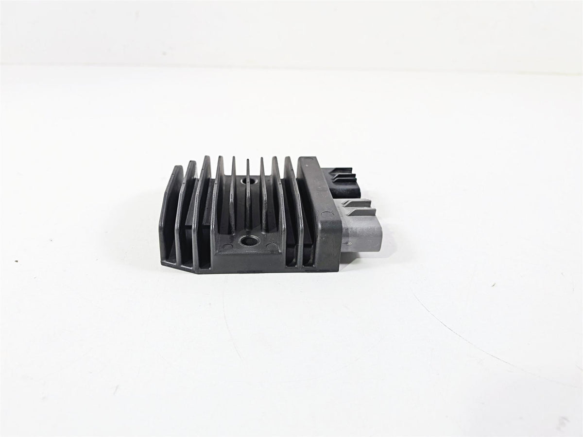 2023 Yamaha MT10 MTN1000 Rectifier Voltage Regulator 1D7-81960-10-00 FH027AA {{ shop.shopifyCountryName }} - Mototech271