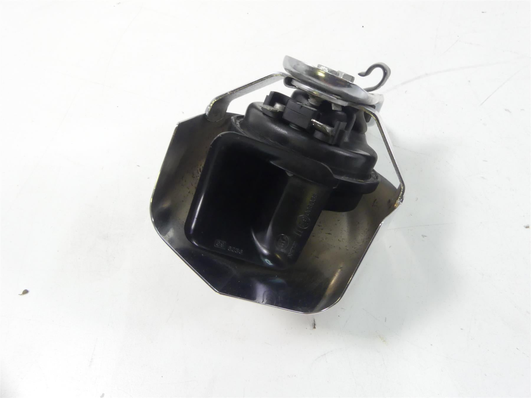 2014 Harley Touring FLHTK Electra Glide Horn & Chrome Cover 61300478A {{ shop.shopifyCountryName }} - Mototech271