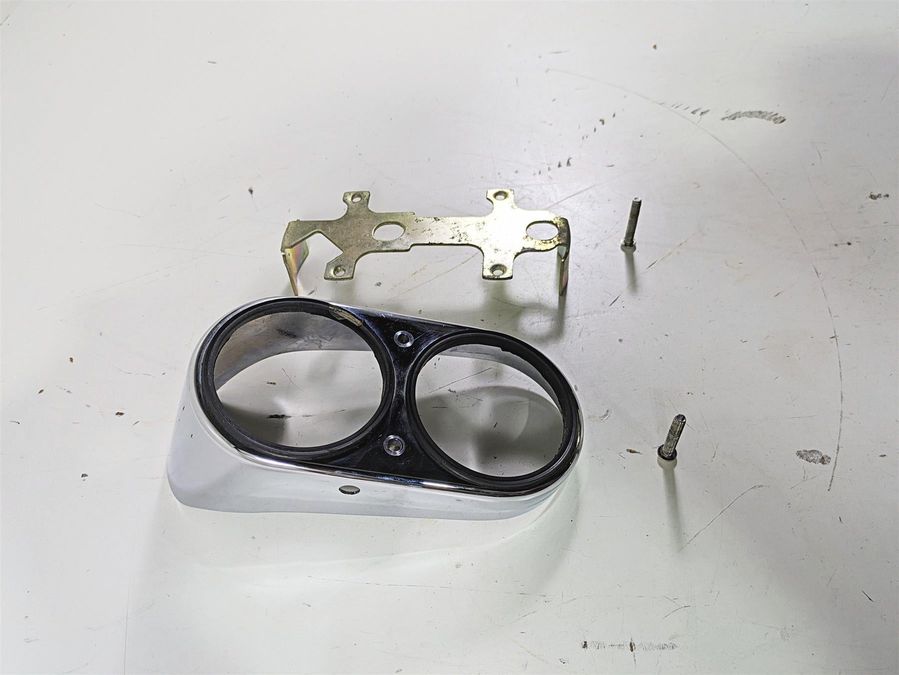 2003 Harley Dyna FXDL Low Rider 100TH Chrome Gauge Speedo Tacho Housing 67185-95 {{ shop.shopifyCountryName }} - Mototech271