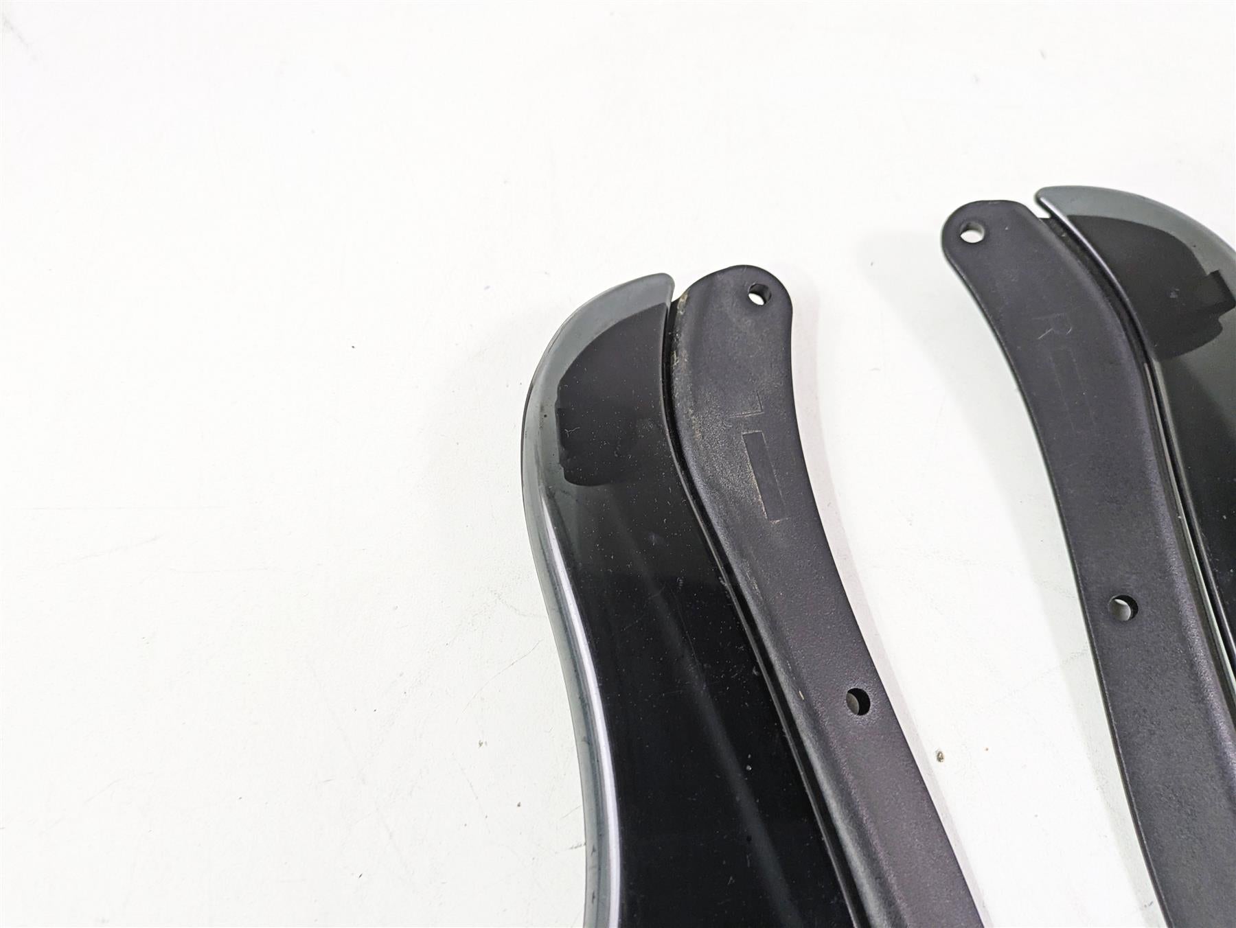 2011 Harley Touring FLHTCUSE CVO E-Glide Front Lower Wind Deflector Set {{ shop.shopifyCountryName }} - Mototech271