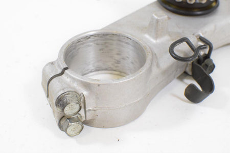 2005 Suzuki GSX1300R Hayabusa Gen 1 Lower Triple Tree Steering Stem Yoke 51410-2 {{ shop.shopifyCountryName }} - Mototech271