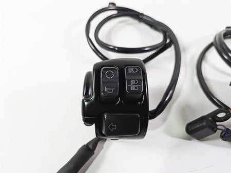 2017 Harley Dyna FXDB Street Bob Left Right Control Switch Set 71500372A {{ shop.shopifyCountryName }} - Mototech271