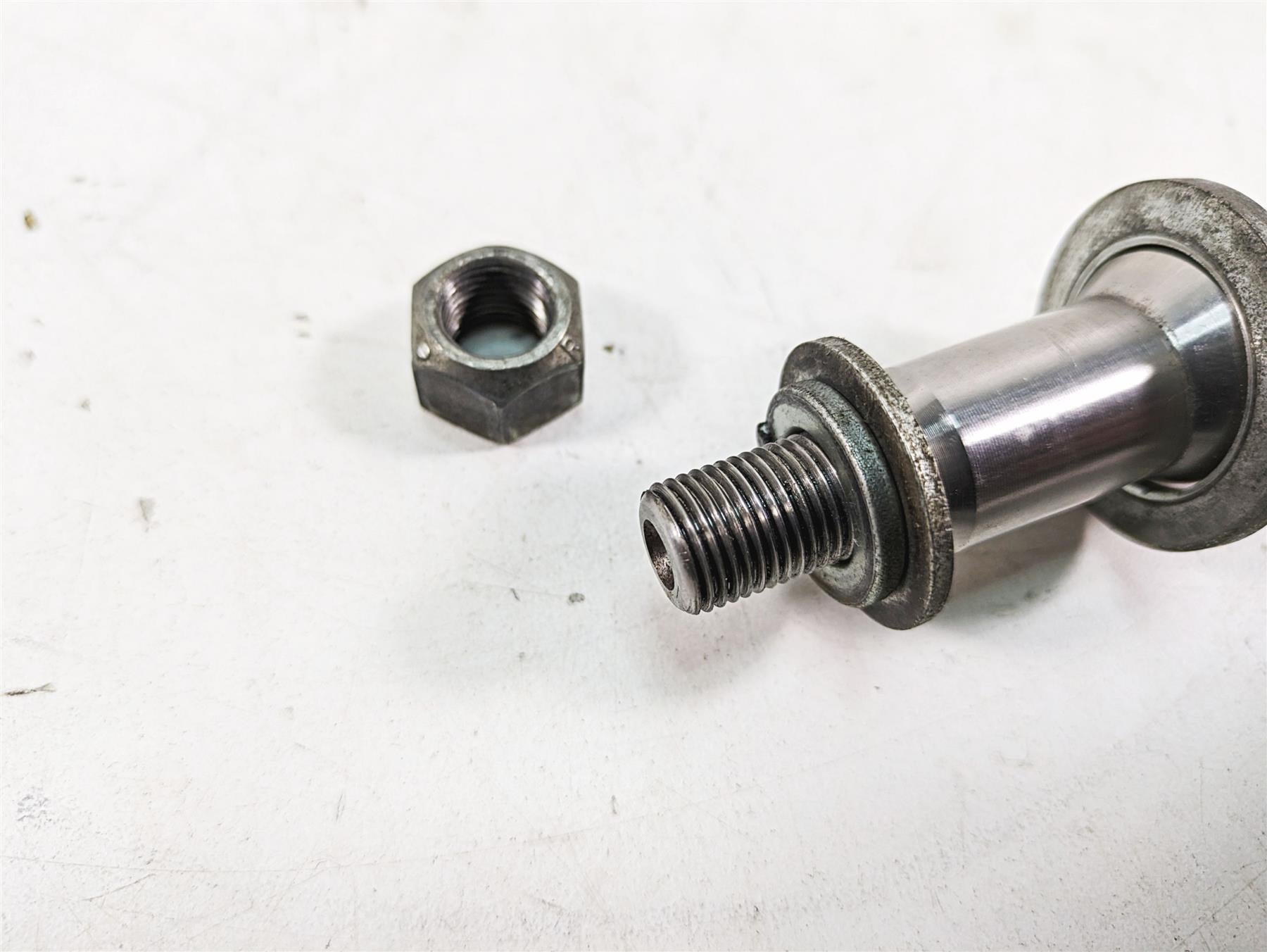 2005 Harley Dyna FXDL Low Rider Front Axle Wheel Spindle 1" 43758-04 {{ shop.shopifyCountryName }} - Mototech271