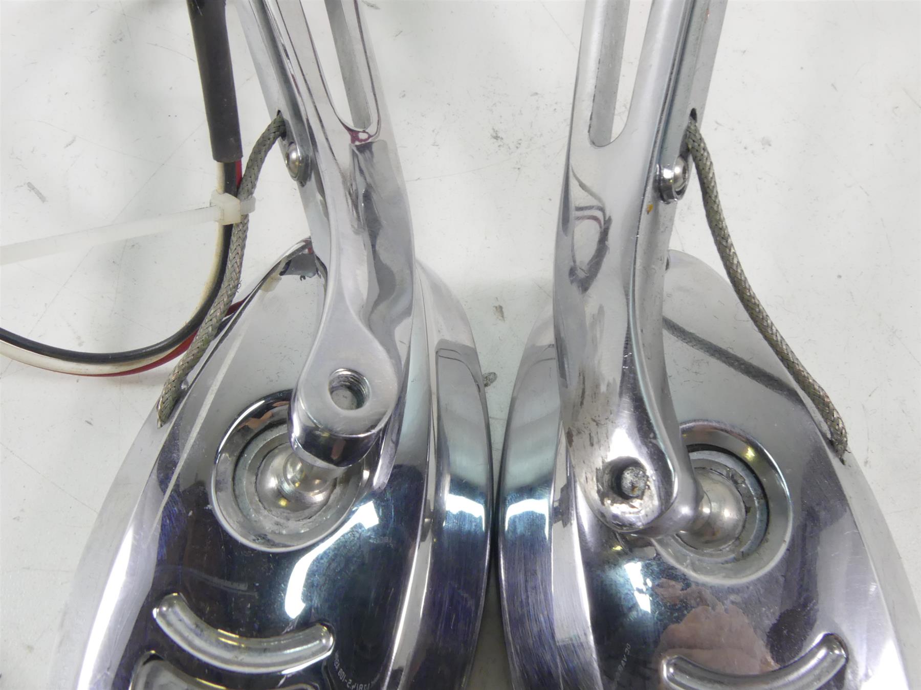 2005 Harley FXDWGI Dyna Wide Glide Kuryakyn Mirror Blinker Set - Read 77-1431 {{ shop.shopifyCountryName }} - Mototech271