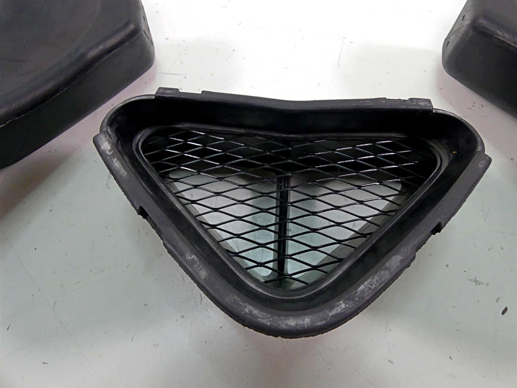 2010 Kawasaki ZX1400 ZX14 R Ninja Front Air Ram & Center Duct Set 14073-0099 {{ shop.shopifyCountryName }} - Mototech271