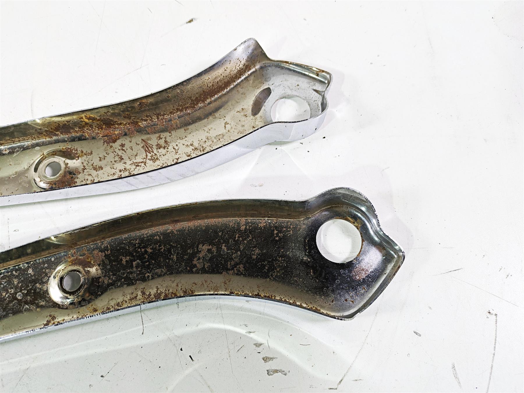 2012 Harley FLD Dyna Switchback Rear Fender Struts Covers 60877-12 60878-12 {{ shop.shopifyCountryName }} - Mototech271