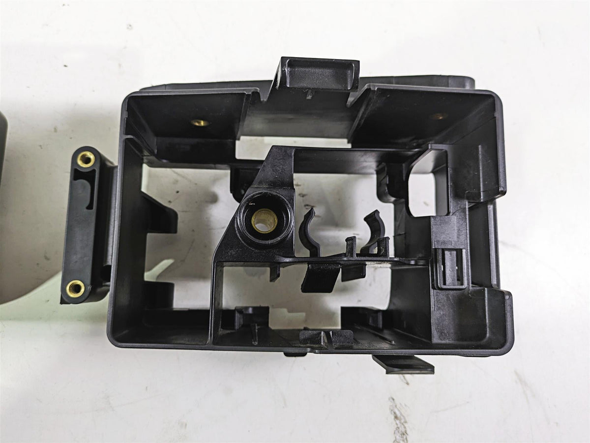 2017 Harley Dyna FXDB Street Bob Electrical Carrier & Black Cover 70367-12 {{ shop.shopifyCountryName }} - Mototech271