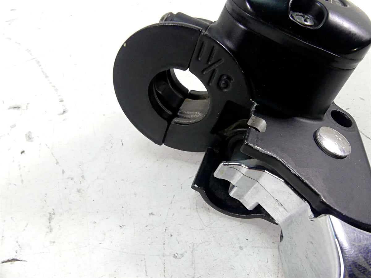 2002 Harley Touring FLHTC Electra Glide Front Brake Master Cylinder 41700737 {{ shop.shopifyCountryName }} - Mototech271