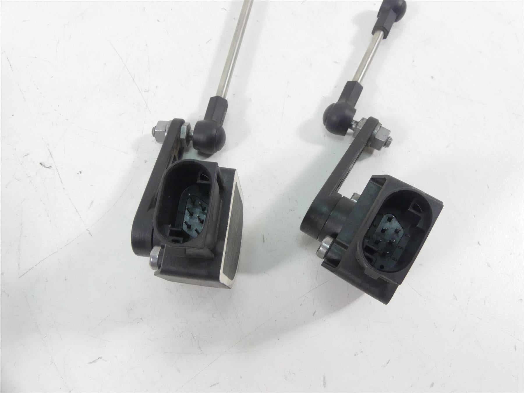 2017 BMW R1200RT K52 Front Rear Bike Level Leveling Sensor Set 37146860843 {{ shop.shopifyCountryName }} - Mototech271