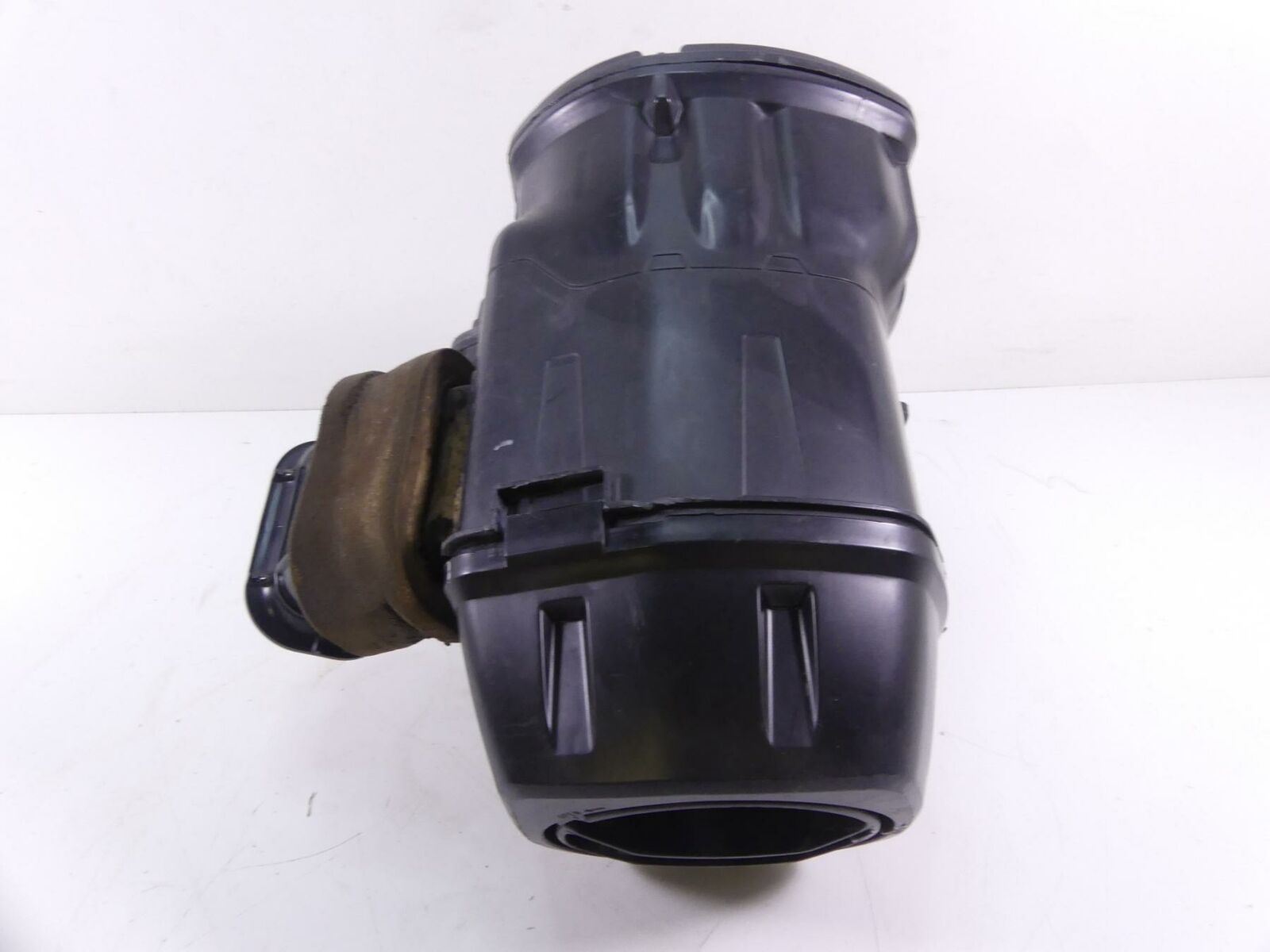 2016 Yamaha YXZ1000 R EPS SE Air Cleaner Breather Filter Housing 2HC-E4411-01-00 {{ shop.shopifyCountryName }} - Mototech271