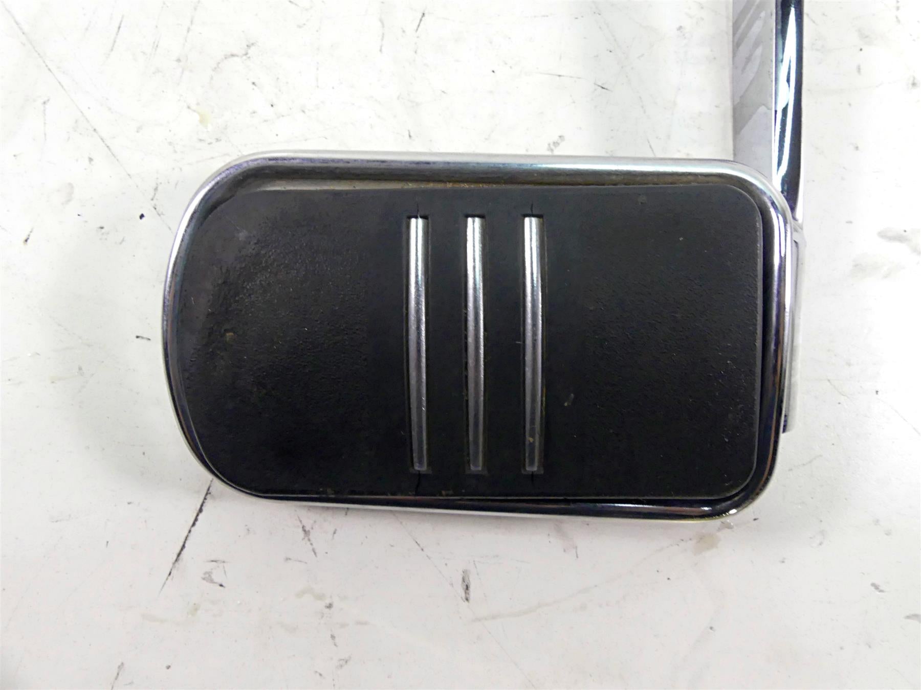2011 Harley Touring FLTRX Road Glide Rear Brake Lever Pedal 42407-08 {{ shop.shopifyCountryName }} - Mototech271
