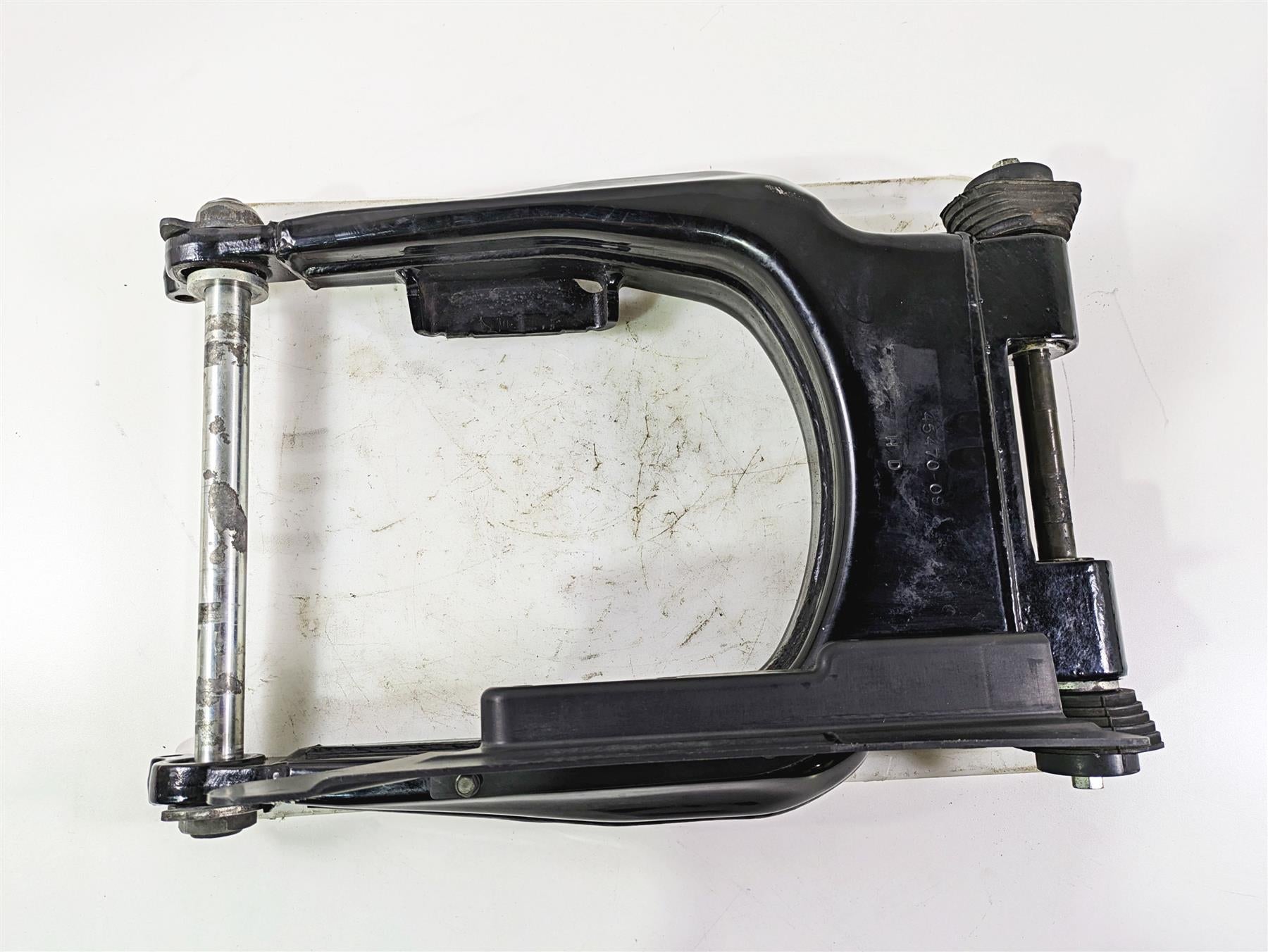 2010 Harley Touring FLHTK Electra Glide Swingarm Swing Arm Axle 47549-09A {{ shop.shopifyCountryName }} - Mototech271