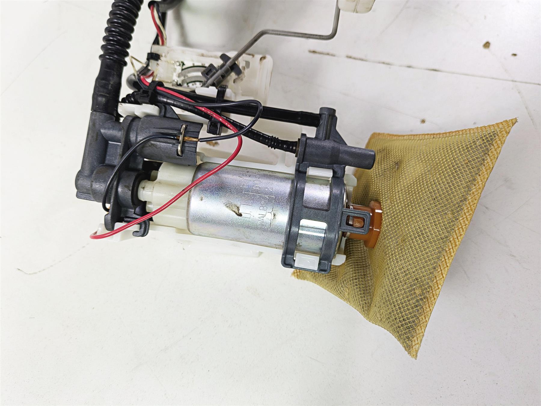 2019 Indian Chieftain Limited Fuel Gas Petrol Pump 9K Tested 2521374 {{ shop.shopifyCountryName }} - Mototech271