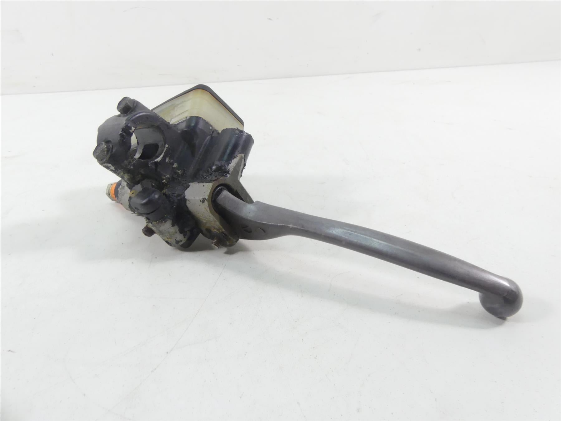1980 Honda CB750C Custom Front 14mm Brake Master Cylinder 45500-425-731 {{ shop.shopifyCountryName }} - Mototech271