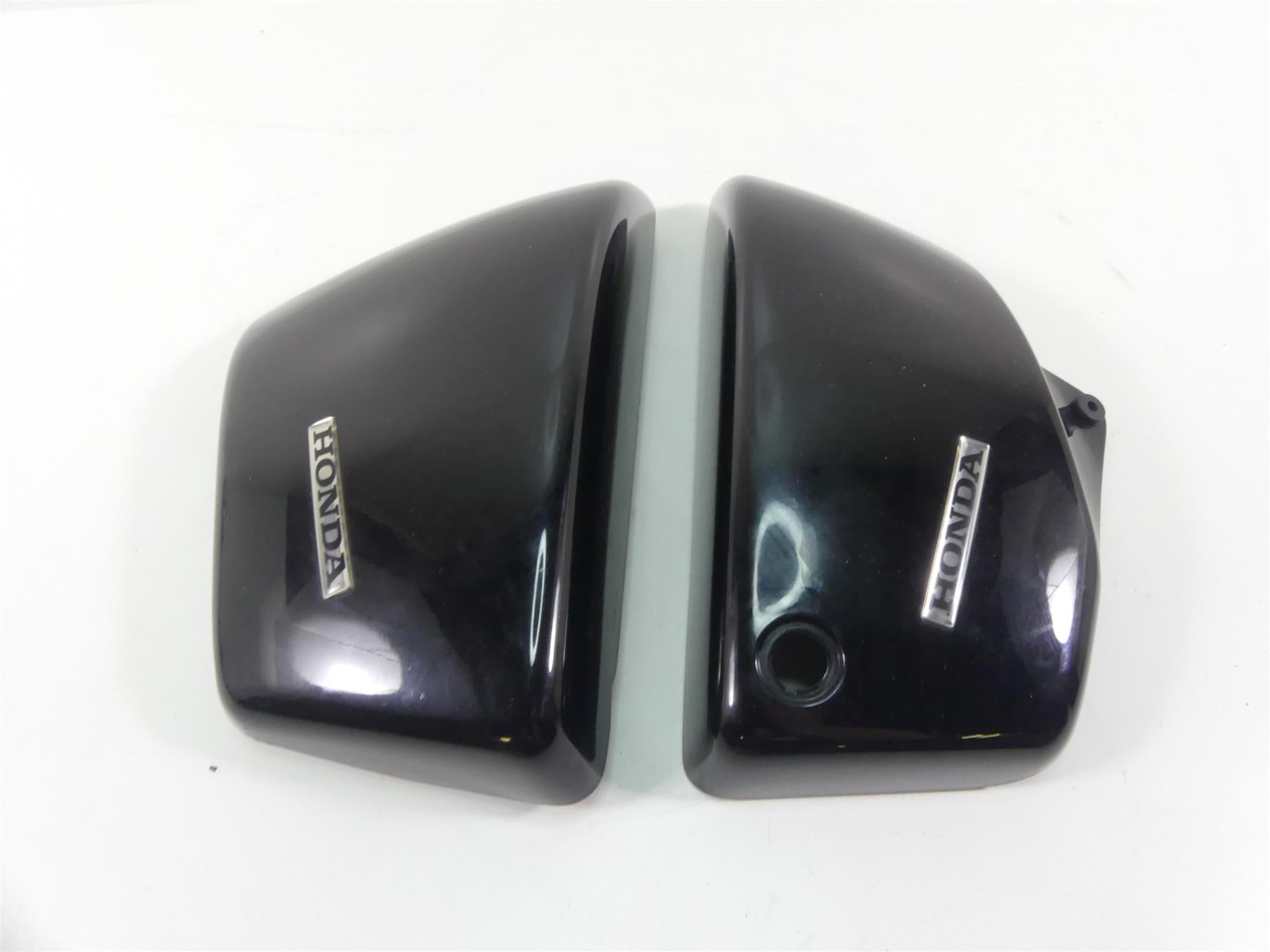 2003 Honda VT1100 C2 Shadow Sabre Side Cover Fairing Cowl Set 83510-MCK-A40 {{ shop.shopifyCountryName }} - Mototech271