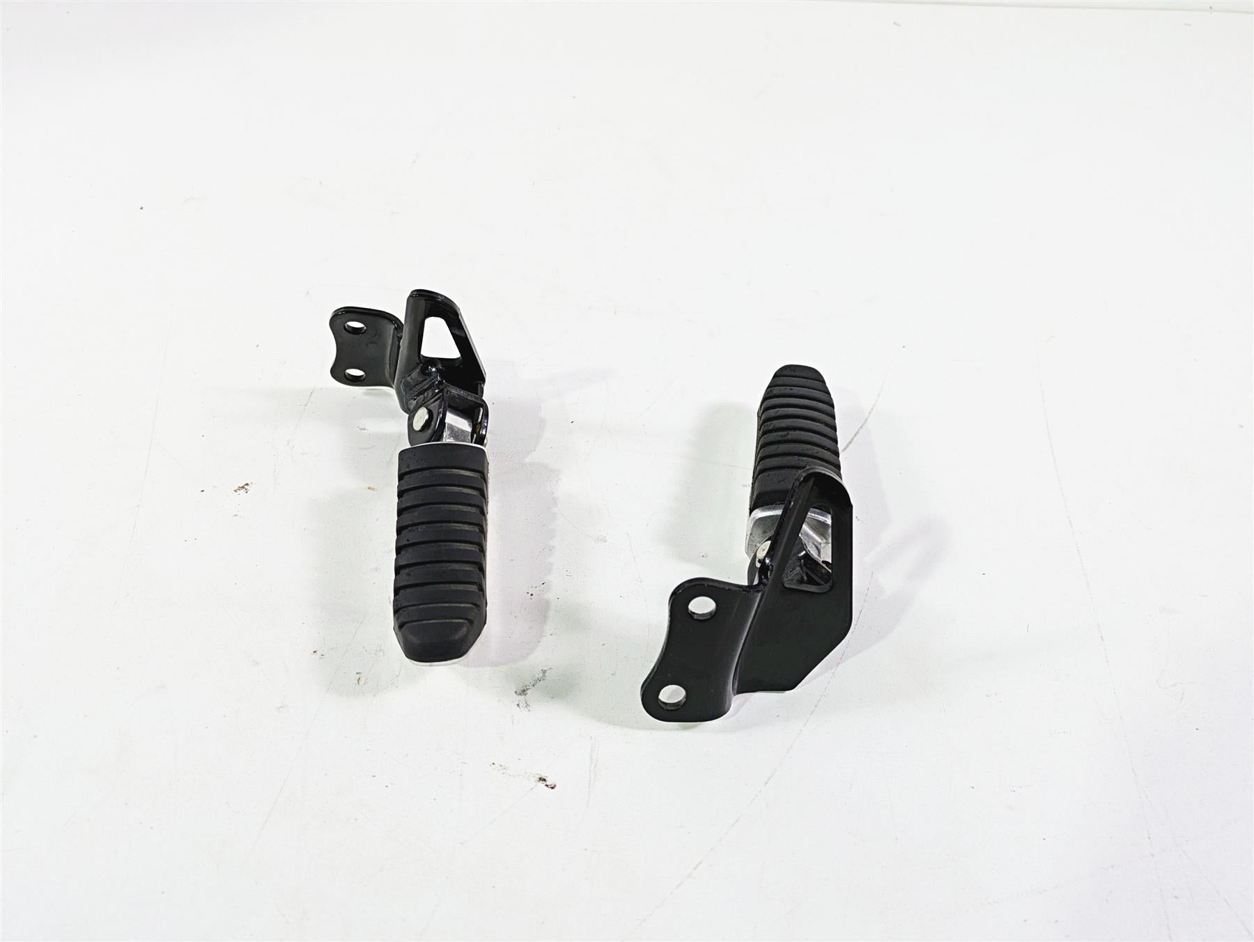2016 Suzuki M109R VZR1800 Boulevard Rear Passenger Footpeg Set 43600-48G00 {{ shop.shopifyCountryName }} - Mototech271