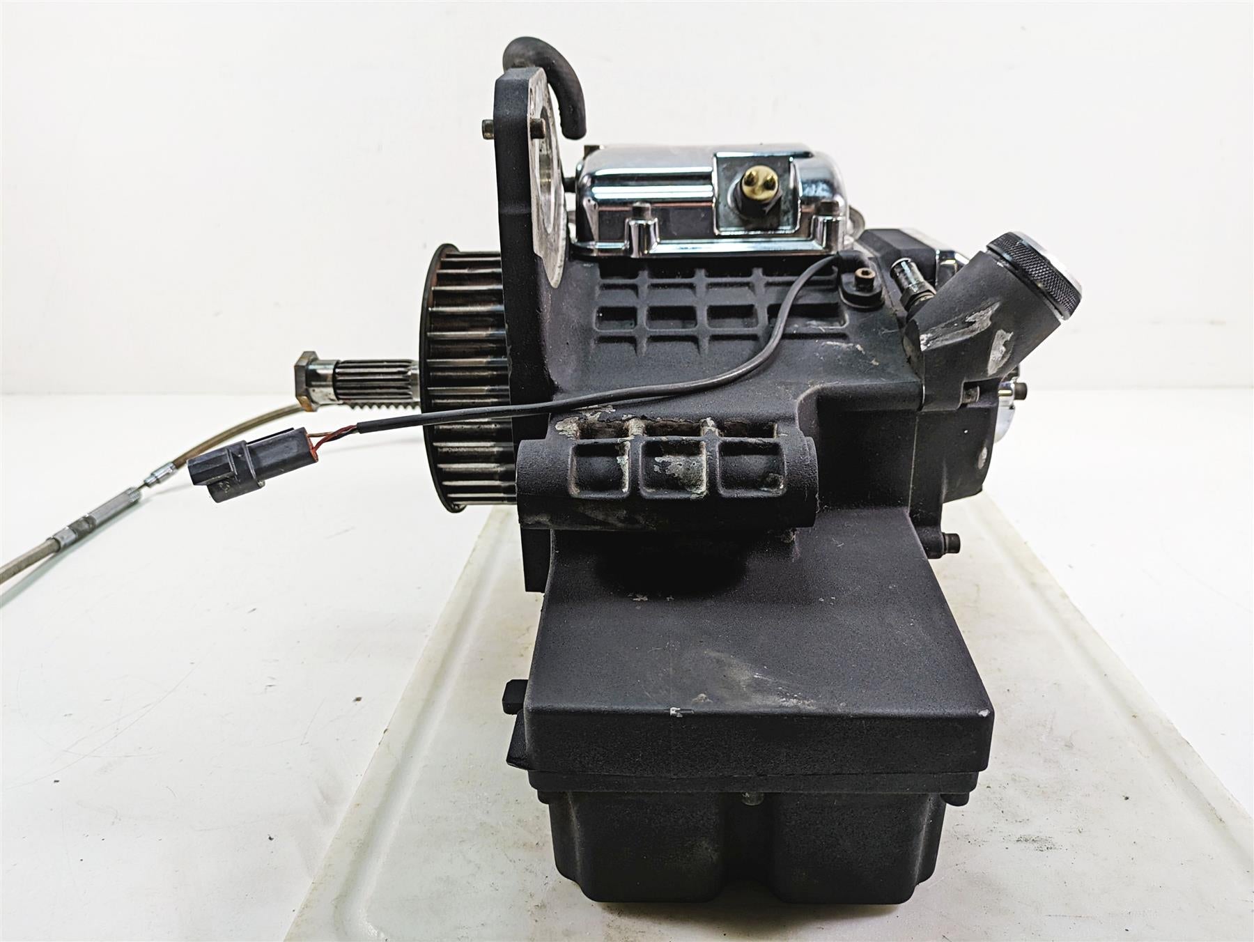 2005 Harley Touring FLHTCUI Electra Glide 5-Sp Transmission - Read 33035-05 {{ shop.shopifyCountryName }} - Mototech271