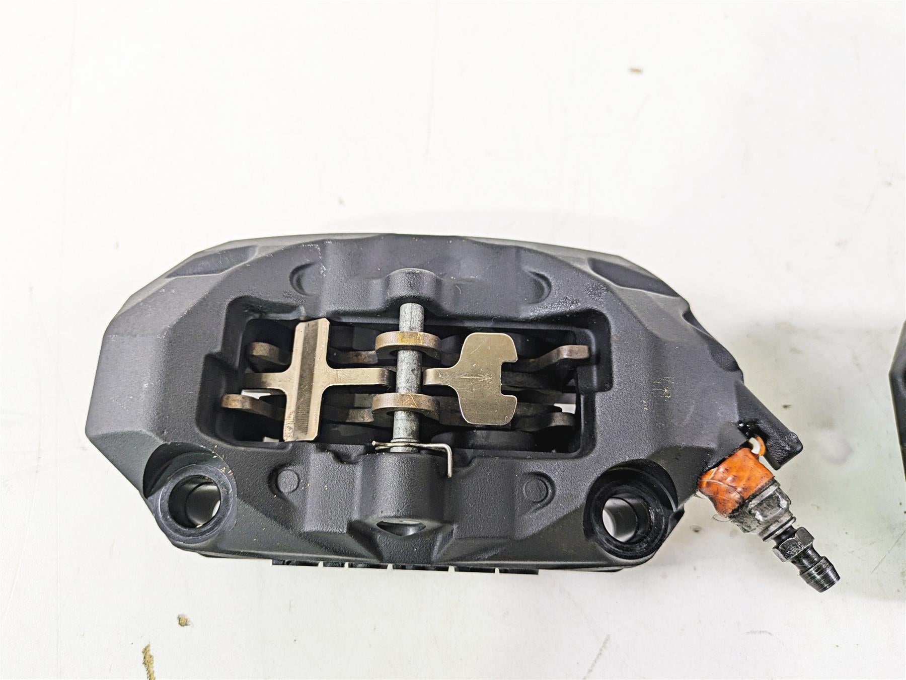 2016 BMW F800R K73 Brembo 100mm Front Brake Caliper Set 34118535161 34118535162 {{ shop.shopifyCountryName }} - Mototech271