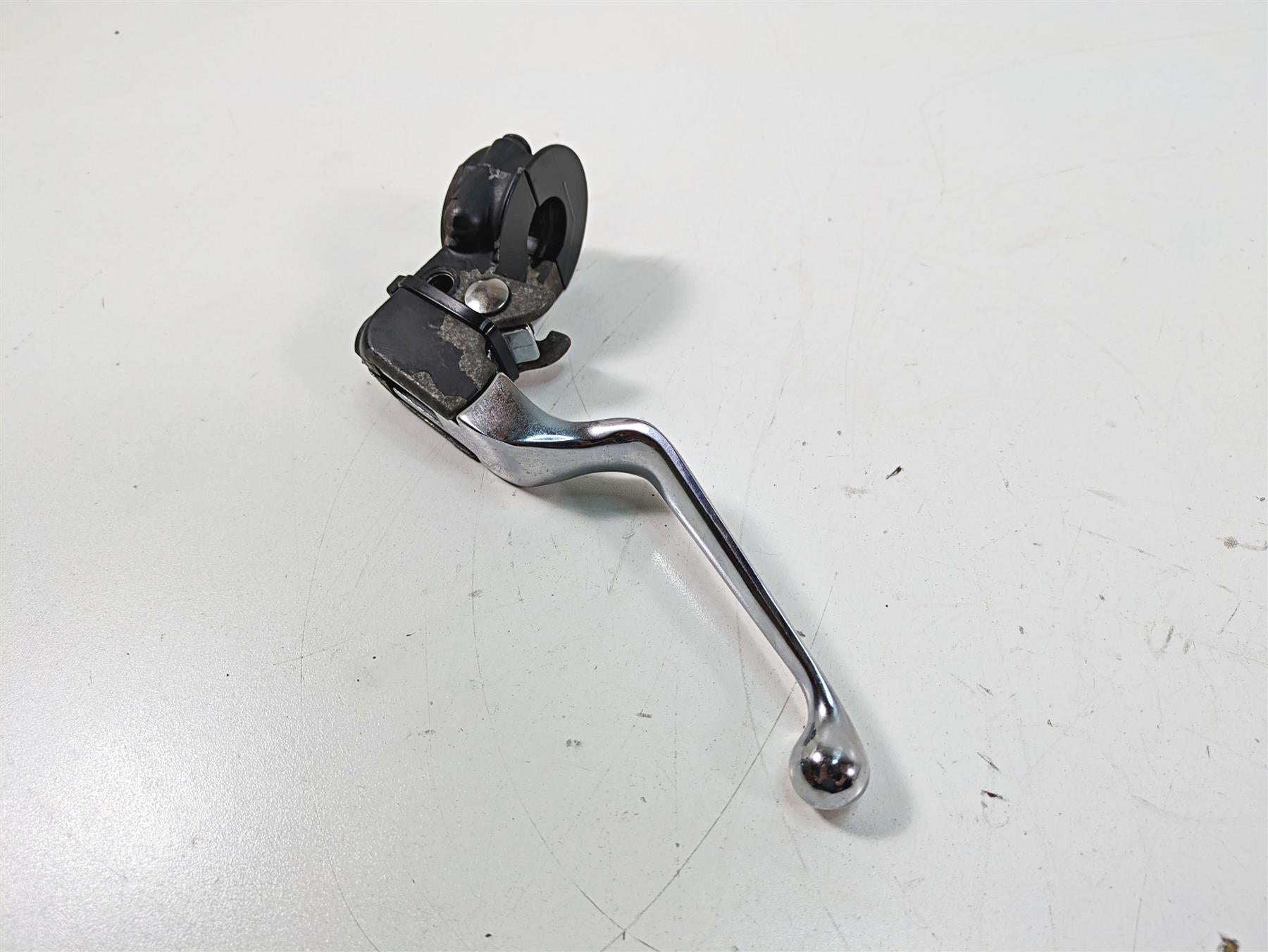 2005 Harley Touring FLHTCUI Electra Glide Clutch Perch & Lever 38649-98 {{ shop.shopifyCountryName }} - Mototech271
