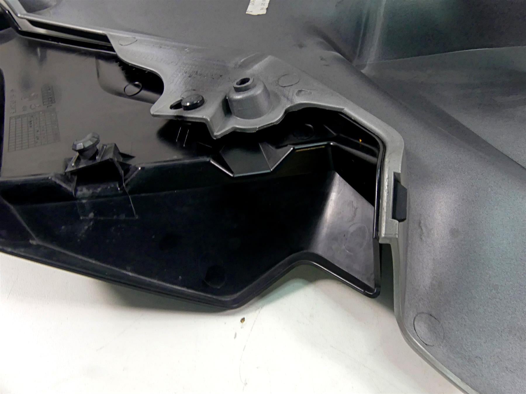 2014 BMW R1200GS K50 Left Tank Side Fairing Cover Set 46638528669 46638533679 {{ shop.shopifyCountryName }} - Mototech271