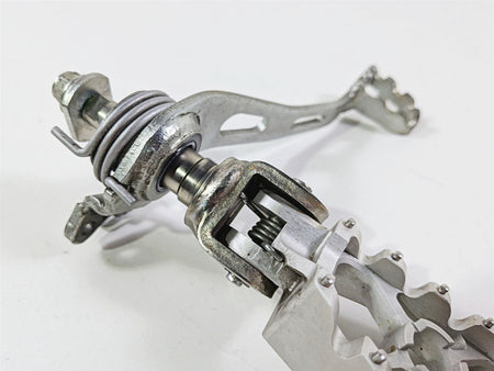 2015 Ducati Scrambler Urban Enduro Right Footpeg + Mount Brake Pedal 45720951AA-Mototech271
