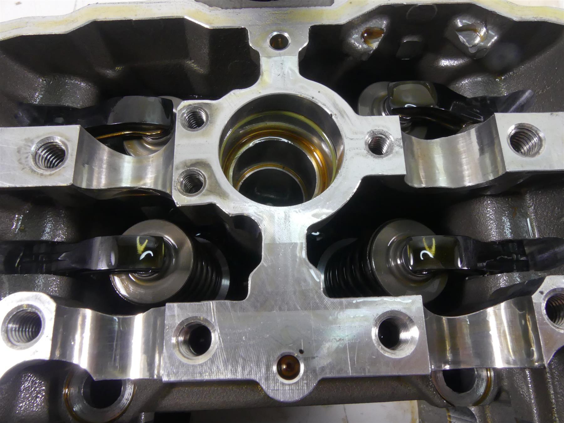2015 KTM 1190 Adventure R Front Cylinderhead Cylinder Head - Read 6133602010024 {{ shop.shopifyCountryName }} - Mototech271