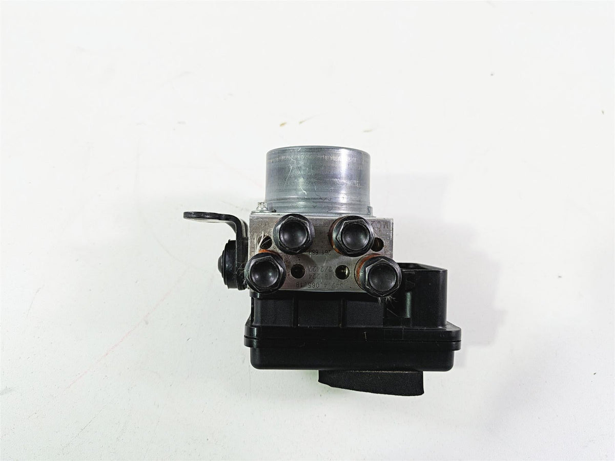 2019 Ducati Supersport 939 S Abs Brake Control Module Unit 54240661B {{ shop.shopifyCountryName }} - Mototech271