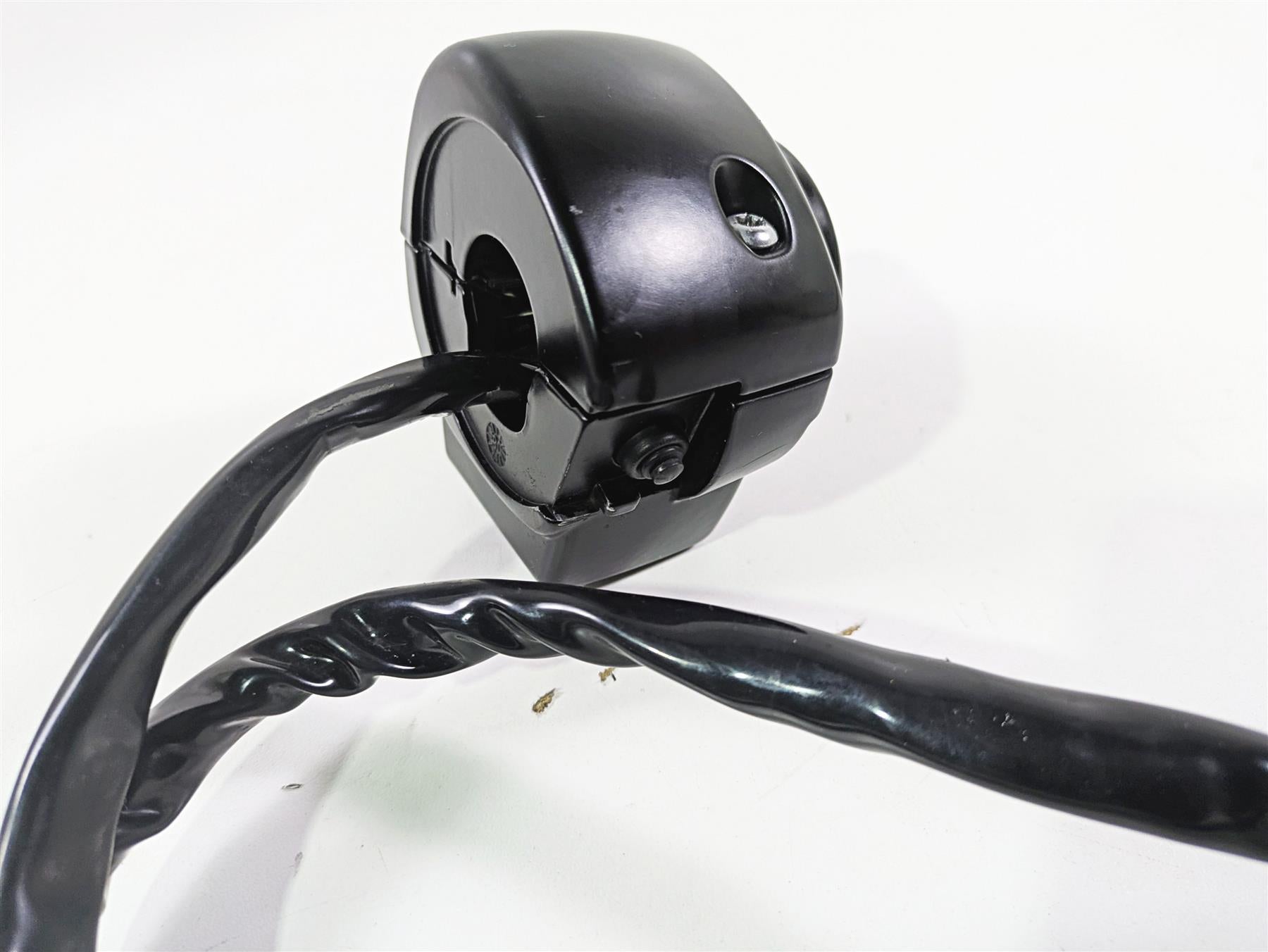 2009 Harley Touring FLHX Street Glide Left Hand Blinker Control Switch 71682-06A {{ shop.shopifyCountryName }} - Mototech271
