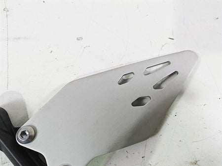 2024 Kawasaki ZX6R ZX636 Ninja Left Foot Peg + Mount & Guard 35063-0160-18R {{ shop.shopifyCountryName }} - Mototech271