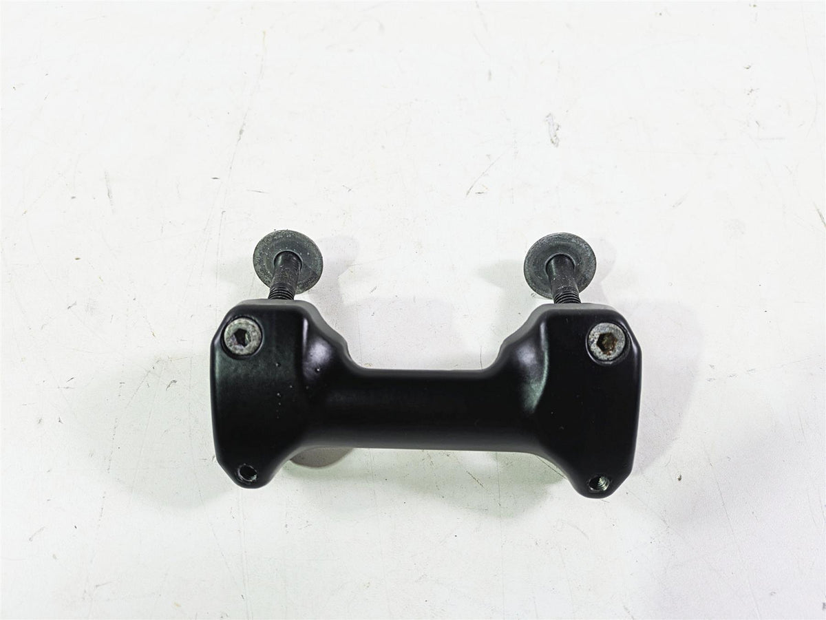 2018 Indian Chieftain Limited Handlebar Riser Holder Set 5139656 {{ shop.shopifyCountryName }} - Mototech271