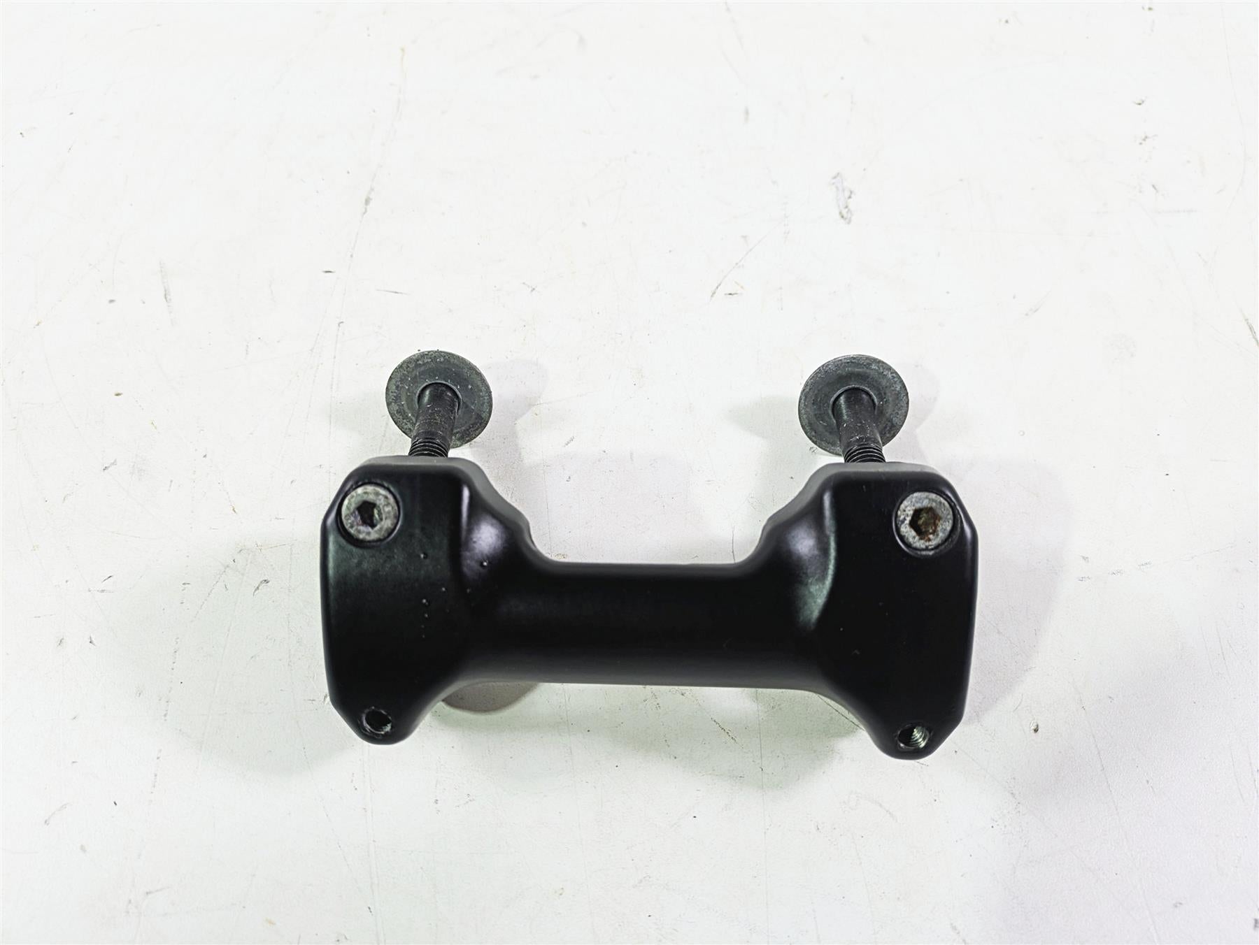 2018 Indian Chieftain Limited Handlebar Riser Holder Set 5139656 {{ shop.shopifyCountryName }} - Mototech271