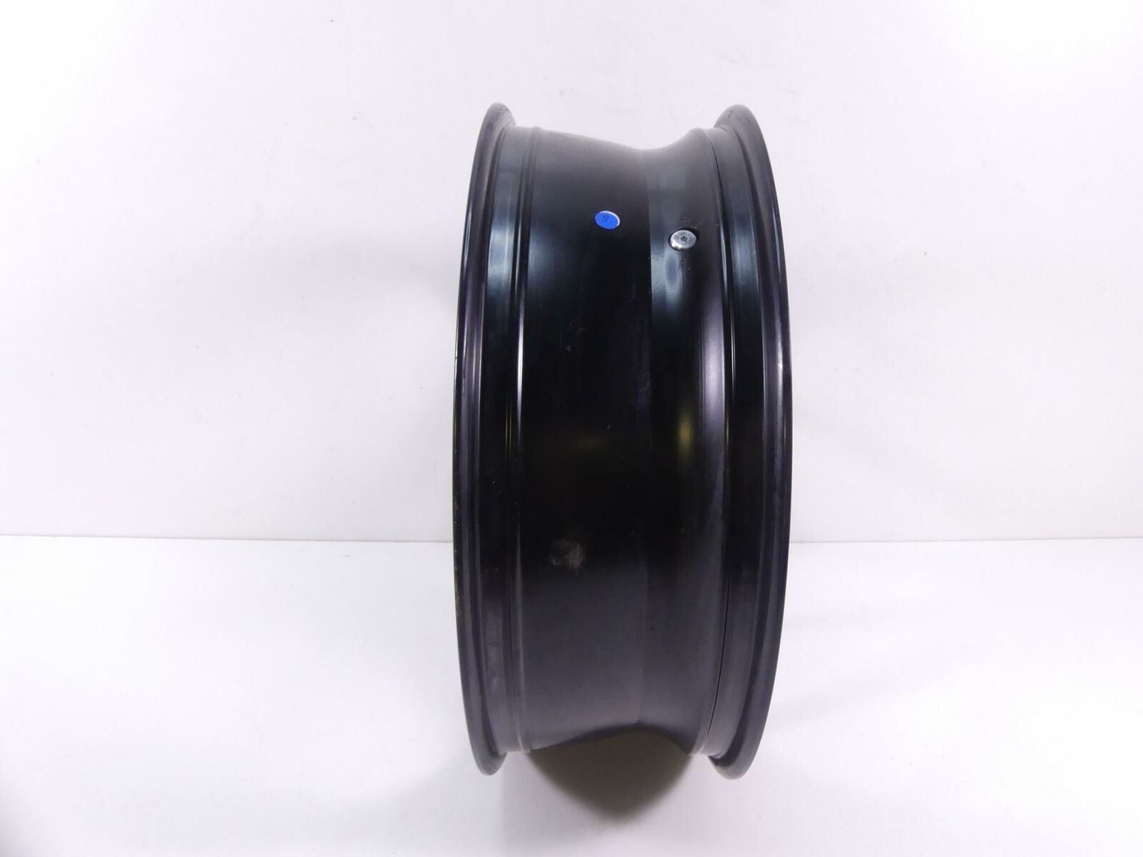 2013 Ducati Hyperstrada 821 Nice Straight Rear Wheel Rim 17x5.5 50211571AA {{ shop.shopifyCountryName }} - Mototech271