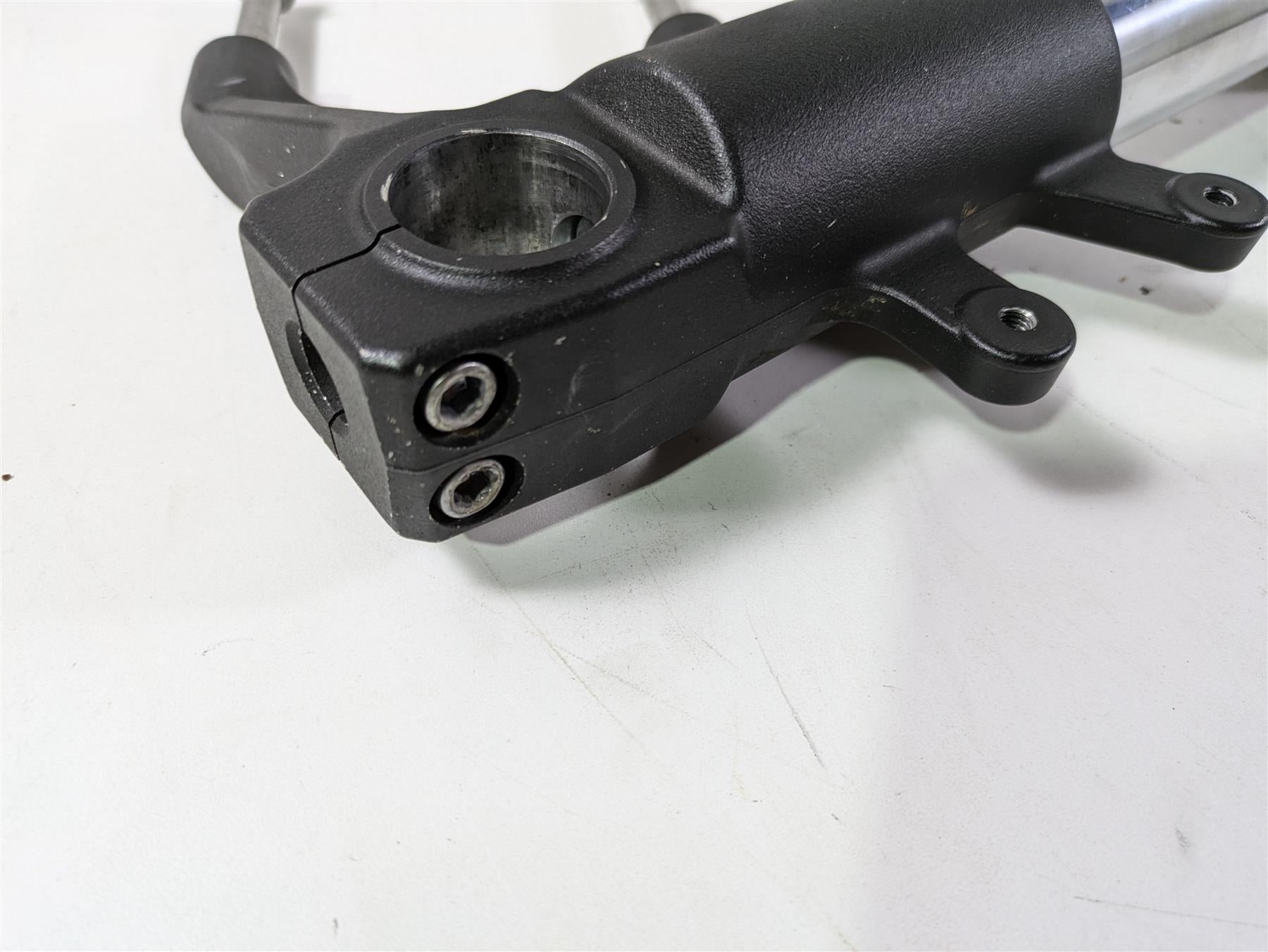 2016 Suzuki M109R VZR1800 Boulevard Front Forks Leg Set 51103-48G30 {{ shop.shopifyCountryName }} - Mototech271