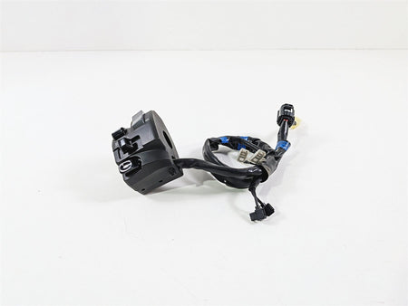2025 Yamaha YZF R7 Nice Left Side Light Hand Control Switch BEB-83969-00-00 {{ shop.shopifyCountryName }} - Mototech271