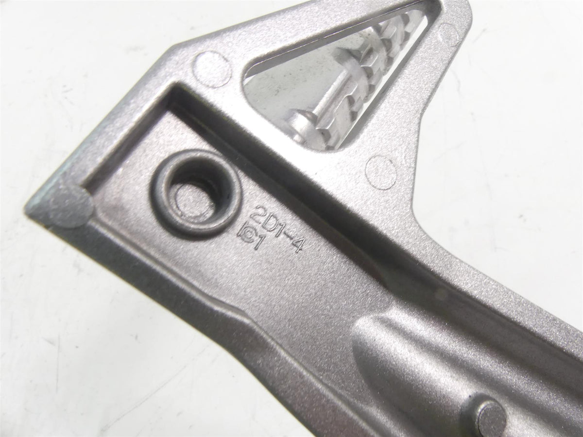 2007 Yamaha FZ1 Fazer Rear Passenger Footpeg Foot Peg Set 2D1-2742L-00-00 {{ shop.shopifyCountryName }} - Mototech271