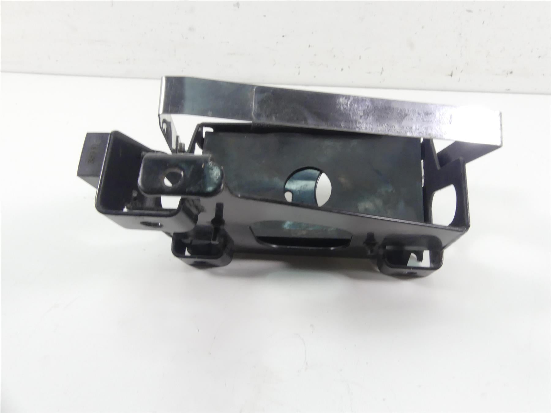 2003 Harley Sportster XL1200 C 100th Anniv Battery Tray Holder & Cover 66194-98 {{ shop.shopifyCountryName }} - Mototech271