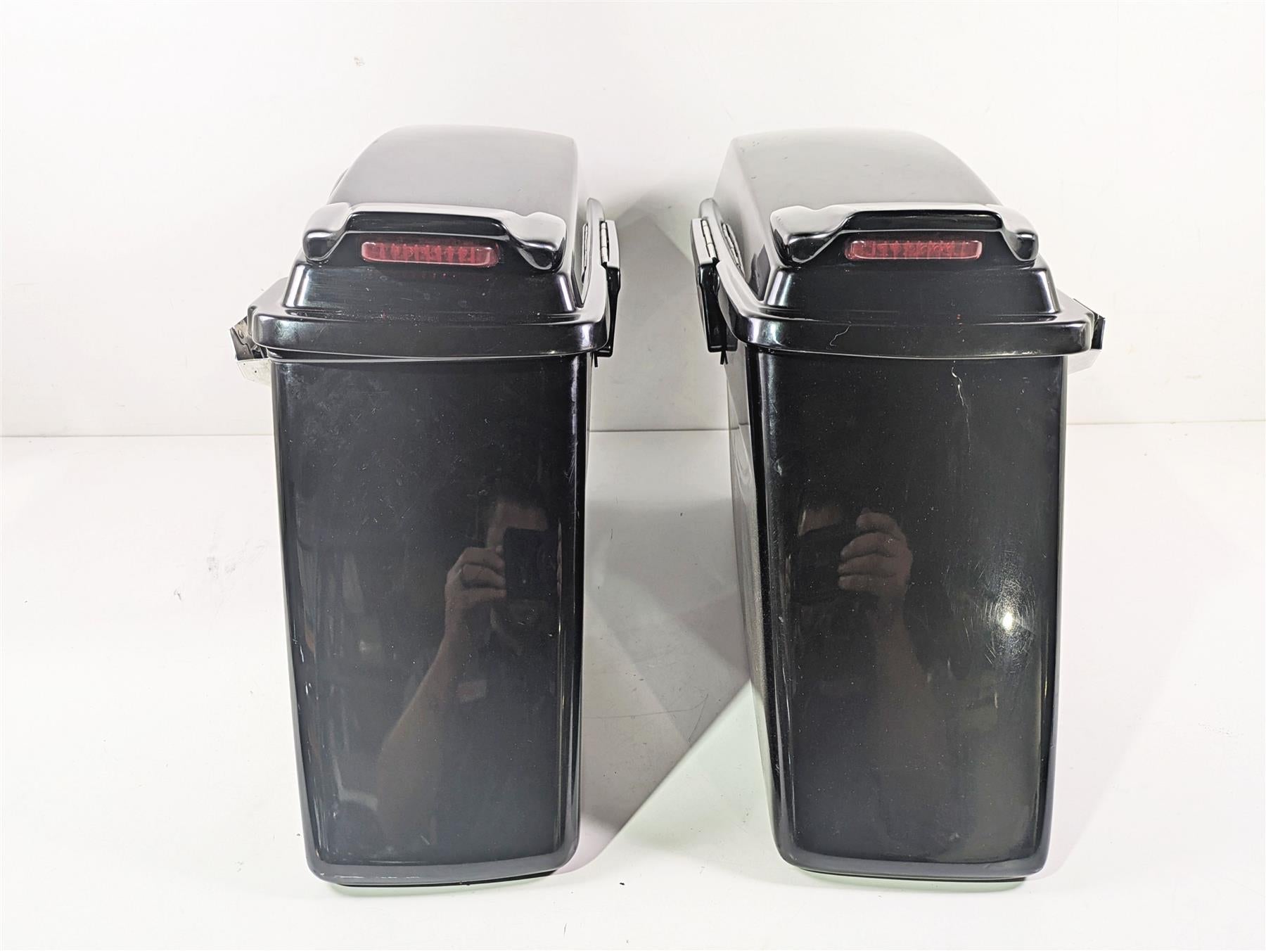 2001 Harley Touring FLHX Street Glide Left Right Saddlebag Set 90752-93 90753-93 {{ shop.shopifyCountryName }} - Mototech271