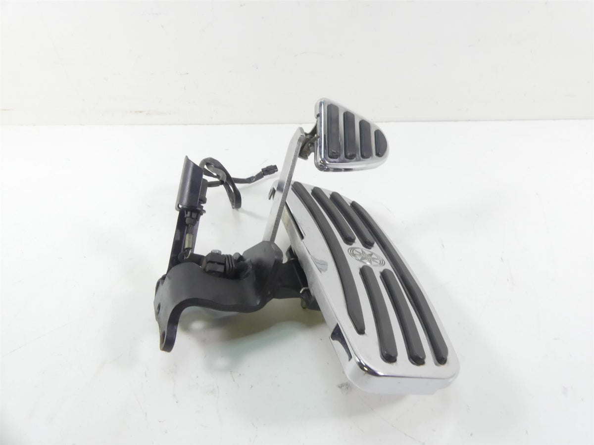 2007 Yamaha XVS1300 V-Star Right Floorboard Brake Pedal Set 3D8-27420-00-00 {{ shop.shopifyCountryName }} - Mototech271