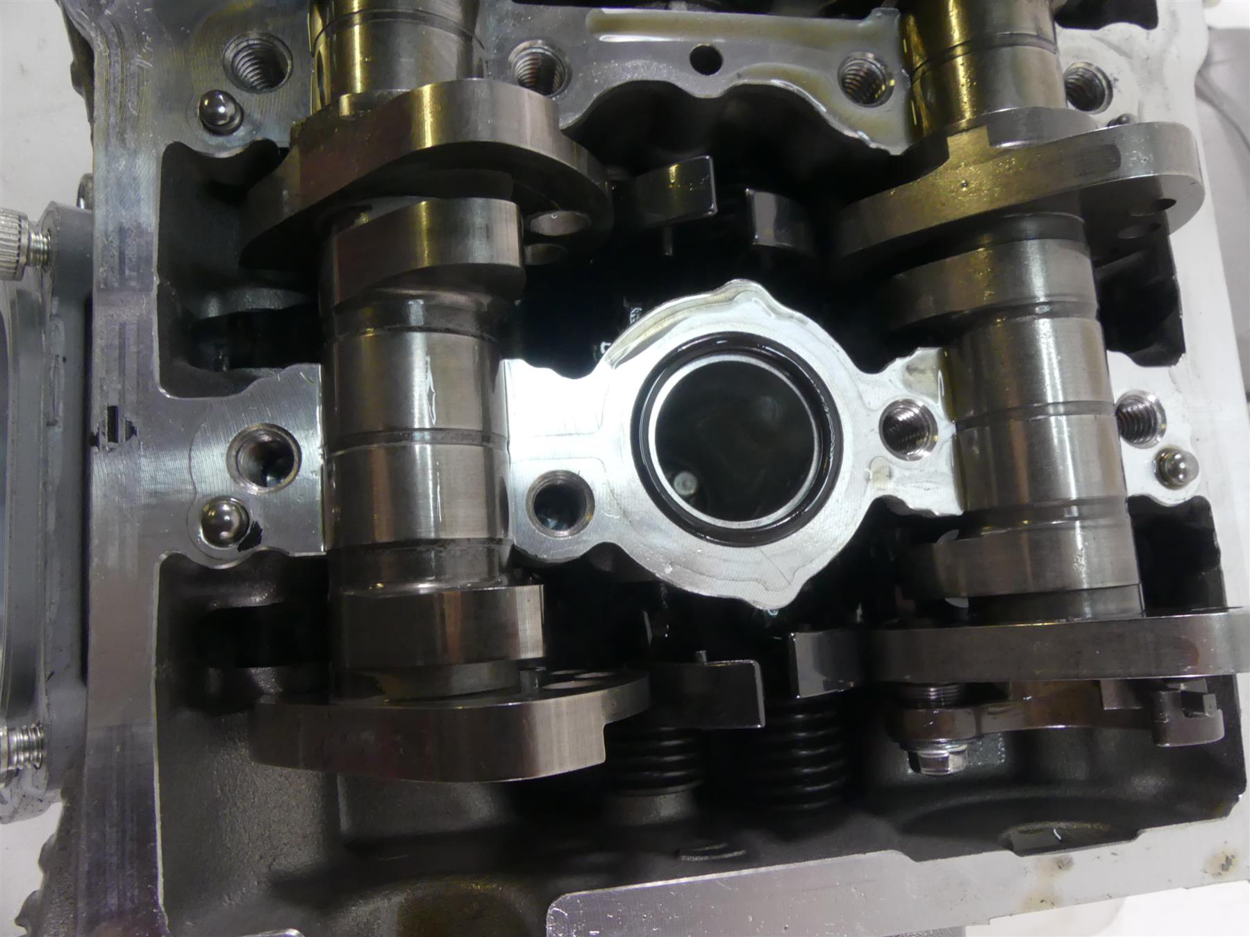 2020 Ducati Panigale V2 Rear Horizontal Cylinder Head Cylinderhead 576 30123282F {{ shop.shopifyCountryName }} - Mototech271