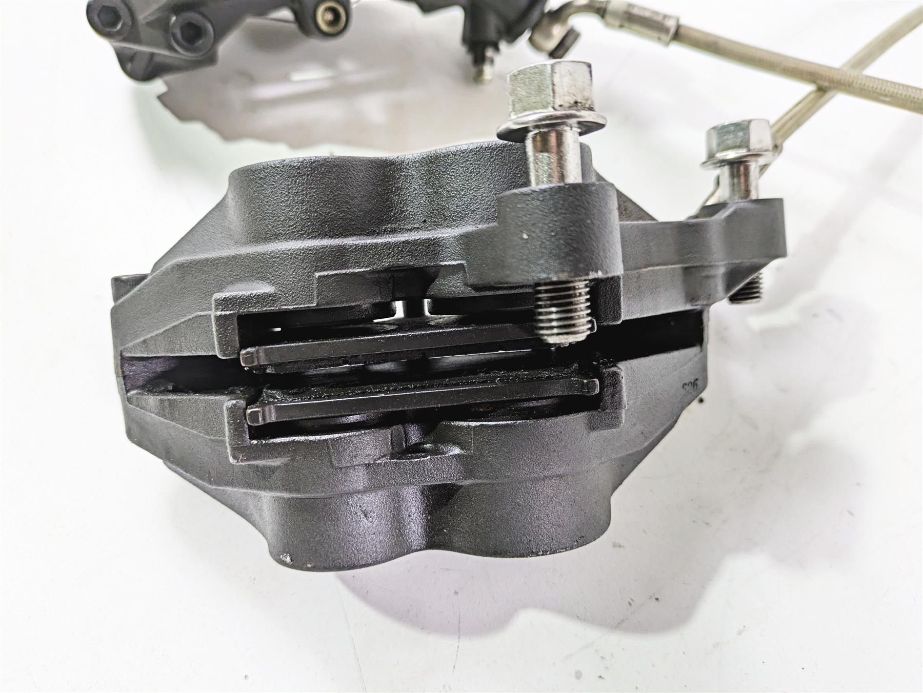 2006 Triumph Rocket 3 Front Brake Caliper Set & Lines T2020837 T2020388 {{ shop.shopifyCountryName }} - Mototech271