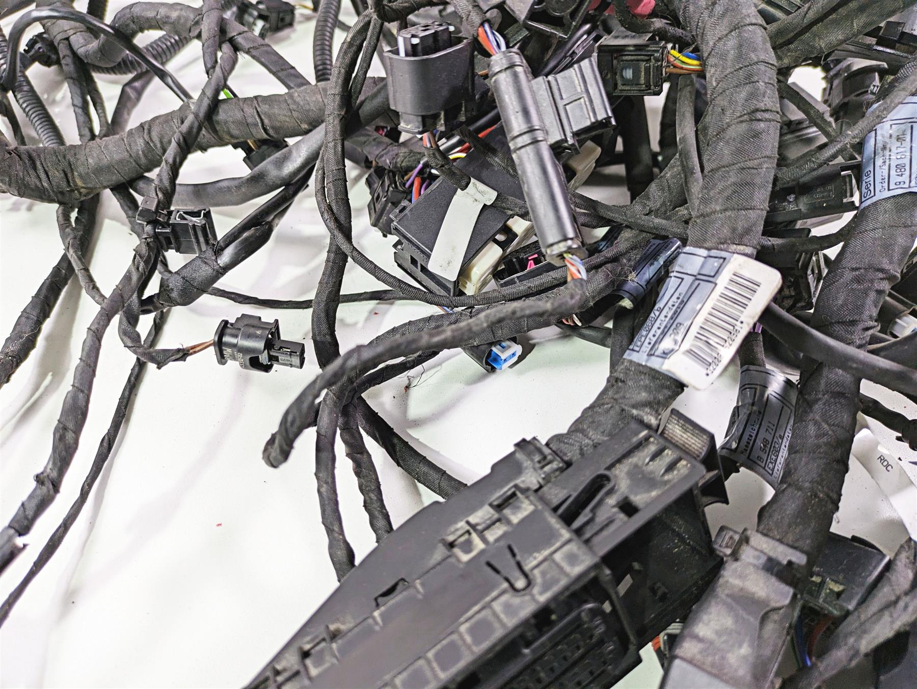 2019 BMW R1250RT K52 Main & Engine Wiring Harness Esa - Read 61119480817 {{ shop.shopifyCountryName }} - Mototech271