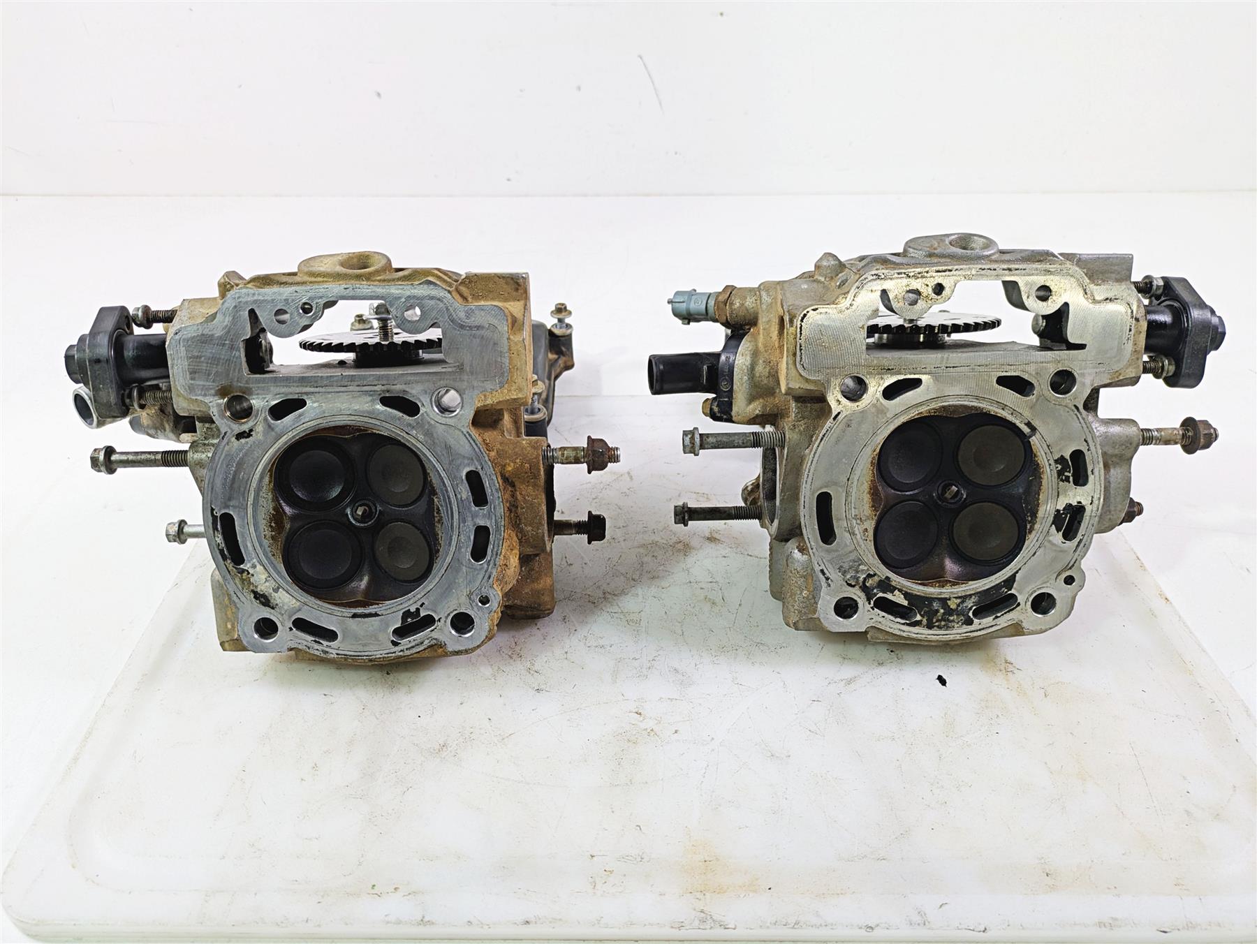 2011 Can-Am Outlander 650 4X4 XT Cylinderhead Cylinder Head Set 420623941 {{ shop.shopifyCountryName }} - Mototech271