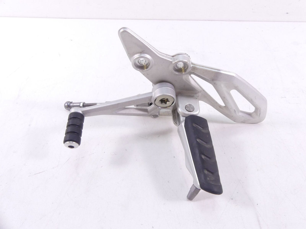 2016 BMW R1200RS K54 Left Rider Footpeg Set & Shifter Lever 46718540796 {{ shop.shopifyCountryName }} - Mototech271