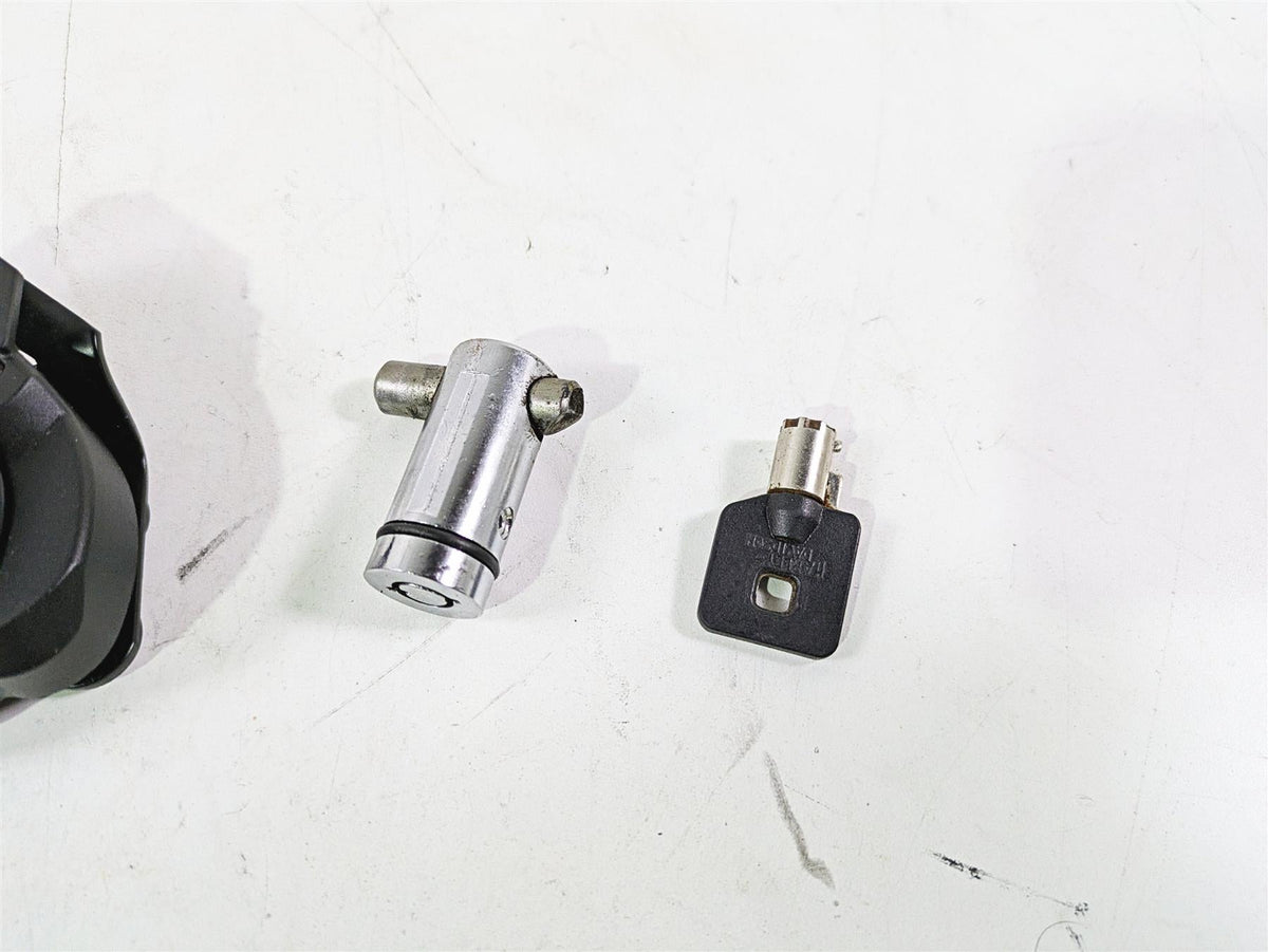 2010 Harley VRSCF Muscle Rod Ignition Switch Key Steering Lock Set 70020-05 {{ shop.shopifyCountryName }} - Mototech271
